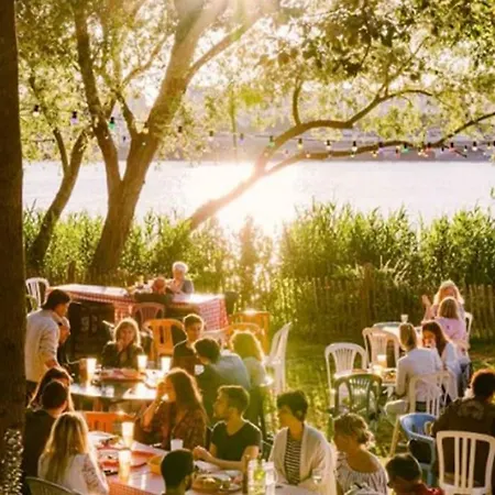 Διαμέρισμα Maison De Entre Darwin Et Jardin Botanique