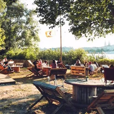 Maison De Entre Darwin Et Jardin Botanique *