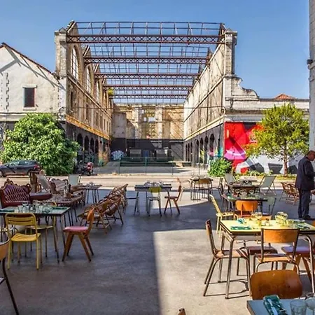 Maison De Entre Darwin Et Jardin Botanique