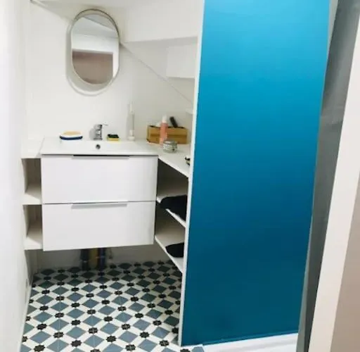 Maison De Entre Darwin Et Jardin Botanique Μπορντό