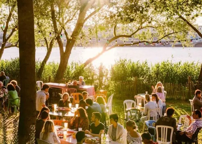 Διαμέρισμα Maison De Entre Darwin Et Jardin Botanique