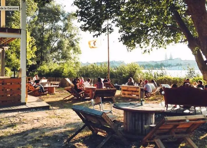 Maison De Entre Darwin Et Jardin Botanique *